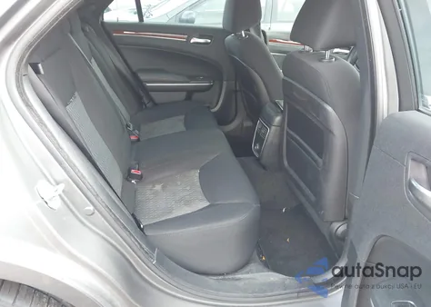 2012 Chrysler 300 z USA, uszkodzony, nr VIN 2C3CCAAG9CH261556